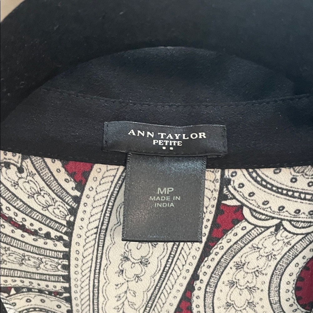 Ann Taylor Petite Paisley Shift Dress in Burgundy, Black, White - Picture 2 of 14
